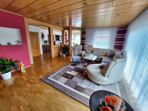 Wohnzimmer EG - 7 Zimmer Einfamilienhaus in Ziltendorf
