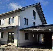 ++ NEUBAU - DHH (Erstbezug) - 1.900,00&nbsp;EUR Kaltmiete, ca.&nbsp; 151,60&nbsp;m&sup2;&nbsp;Wohnfl&auml;che in Ampfing (PLZ: 84539)