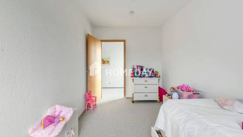 1. OG Schlafzimmer 2 - 