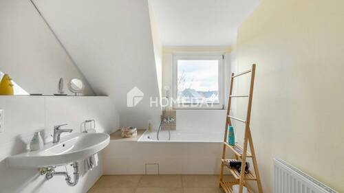 1. OG Badezimmer 1 - 