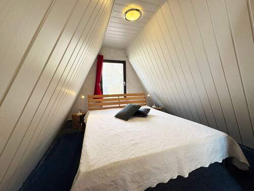 Schlafzimmer im OG in Nordausrichtung - 