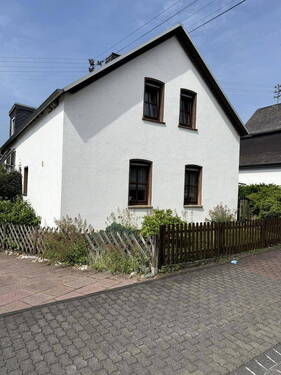 Hausansicht - 4 Zimmer Einfamilienhaus zum Kaufen in Bendorf