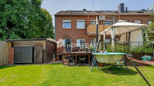 Außenansicht 3 - 8 Zimmer Reihenendhaus in Duisburg