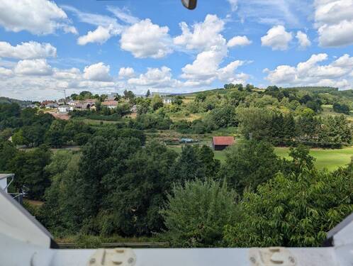 Blick aus dem Dachfenster - Einfamilienhaus mit 172,00 m&sup2; in Bad Salzschlirf zum Kaufen
