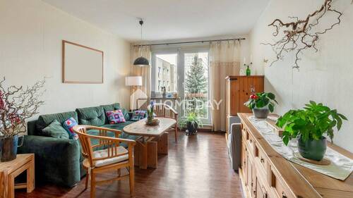 Wohnzimmer 1 - 3 Zimmer Etagenwohnung zum Kaufen in Leipzig