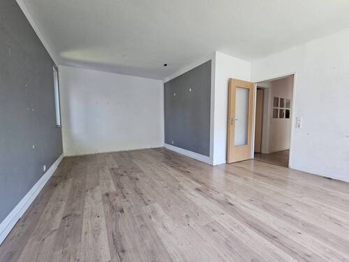 Wohnzimmer - Etagenwohnung mit 65,00 m&sup2; in Solingen zum Kaufen