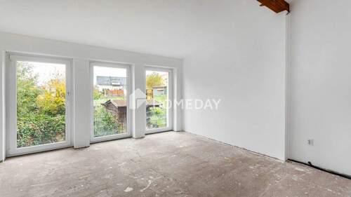 1. OG Schlafzimmer 1 - 