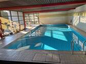 Innenschwimmbad - Etagenwohnung mit 141,00 m&sup2; in Saarbrücken zur Miete