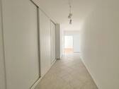 Eingangsbereich mit Einbauschrank - 2 Zimmer Etagenwohnung in Berlin