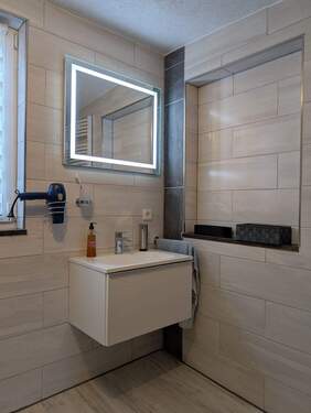 Badezimmer - Werz Immobilien - 