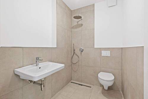 Duschbad und Gäste WC im Erdgeschoss - 