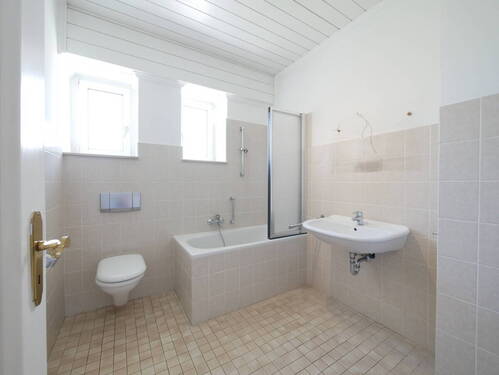 Erdgeschoss - Badezimmer - 
