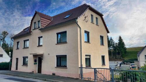 Außenansicht - Charmantes Einfamilienhaus mit Garage