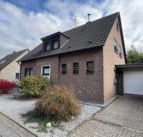 Freistehendes Einfamilienhaus mit Garage in Ortskernlage von 41189 Mönchengladbach-Wickrath