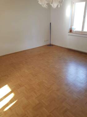 Wohnzimmer - 2 Zimmer Etagenwohnung zur Miete in Friedrichroda