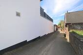 Zufahrt zum Hinterhof - 