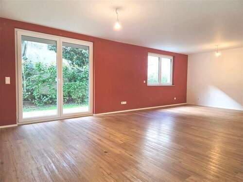 Wohn-/Esszimmer - 4 Zimmer Etagenwohnung zum Kaufen in Ehingen