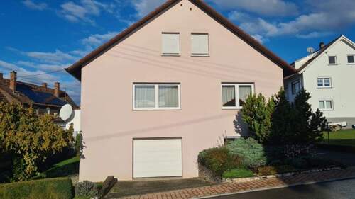 Vorderansicht.jpg - 7 Zimmer Einfamilienhaus zum Kaufen in Spaichingen