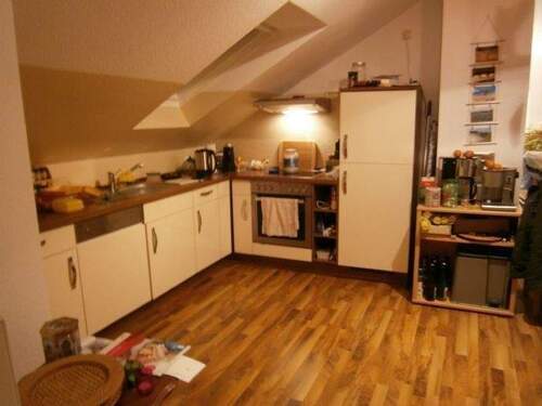 Bild 4 - Traumwohnung ! Außergewöhnlich attraktive DG-Wohnung mit Blick auf den Frankenberg !! Bahnhof Iphofen und Kitzingen in wenigen Fahrminuten erreichbar.