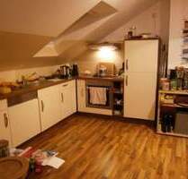 Traumwohnung ! Außergewöhnlich attraktive DG-Wohnung mit Blick auf den Frankenberg !! Bahnhof Iphofen und Kitzingen in wenigen Fahrminuten erreichbar. - Willanzheim Hüttenheim