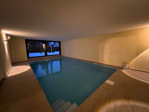 Indoor-Pool 