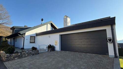 Doppelgarage und Haus - 5 Zimmer Einfamilienhaus zum Kaufen in Donzdorf / Winzingen