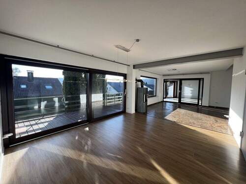 Wohn- und Essbereich (EG) - Einfamilienhaus mit 370,10 m&sup2; in Donzdorf / Winzingen zum Kaufen