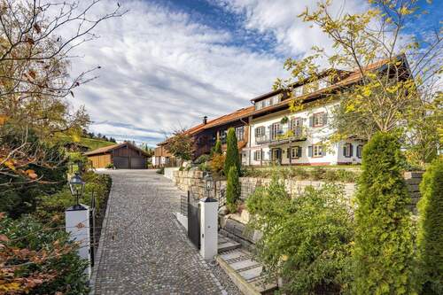 Außenansicht - 5 Zimmer Etagenwohnung in Frasdorf