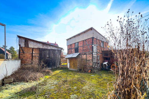 Zwei kleine Scheunen mit Garagen - Einfamilienhaus mit 91,00 m&sup2; in Erfurt / Molsdorf zum Kaufen