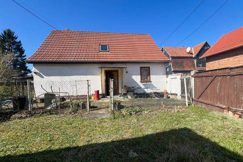 Eingang Wohnhaus und Toreinfahrt - 
