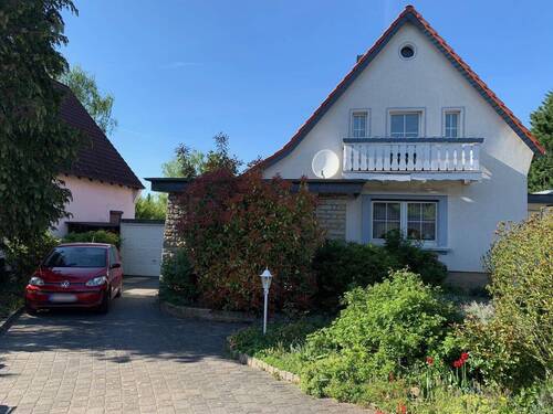 Straßenansicht - Charmantes Einfamilienhaus in beliebter Lage