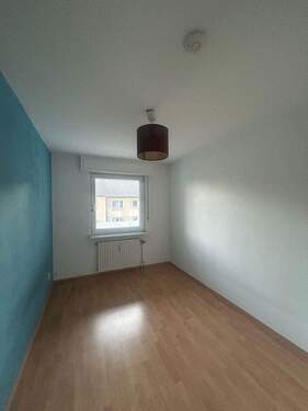 Bild 2 - 3 Zimmer Etagenwohnung zur Miete in Hürth