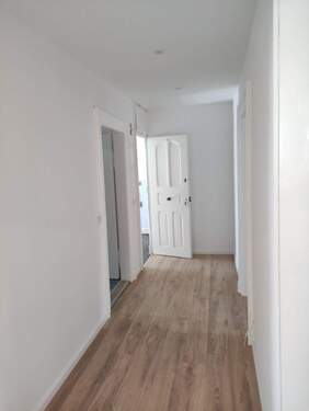 Diele mit Eingang.jpg - 