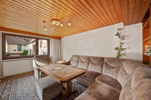 Wohnzimmer - 3 Zimmer Reihenendhaus in Markgröningen