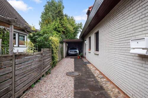 Zufahrt Carport - 