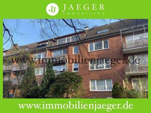 Haus Balkonseite - Fußnähe zum Bramfelder-Dorfplatz - Heukoppel - charmante Wohnung mit Balkon im 2.OG