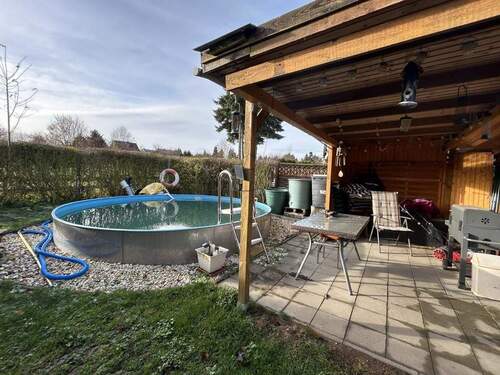Pool mit Terrasse - 