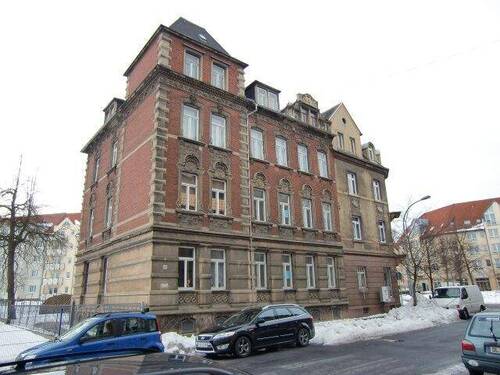 Hausansicht - 2-Raum-Wohnung im 1. Obergeschoss mit Balkon