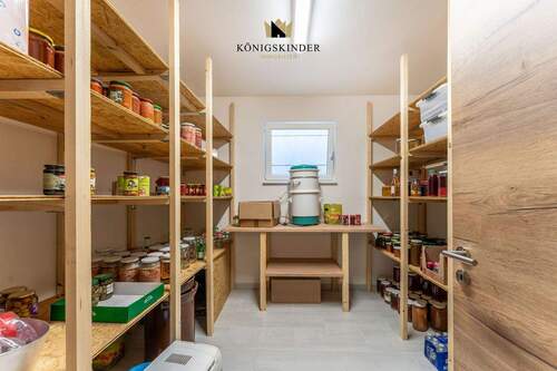 ...neben dem Vorratsraum... - 