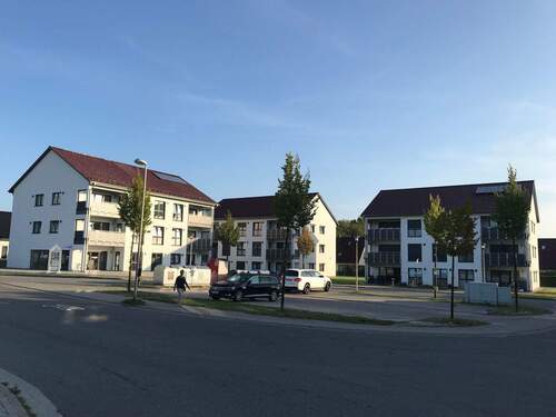 Aussenansicht - Familienfreundlich und zentral gelegen 3 RW im 1.OG mit BalkonLoggia