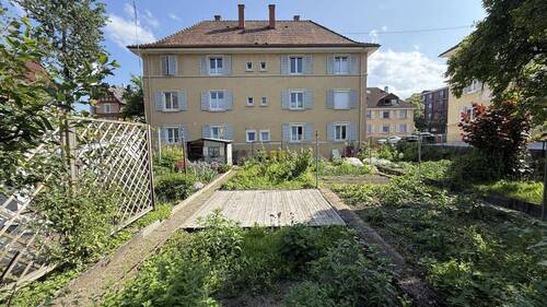 Hausansicht-Garten - Attraktive 3-Zimmer-Wohnung in begehrter Lage von Villingen - Südstadt