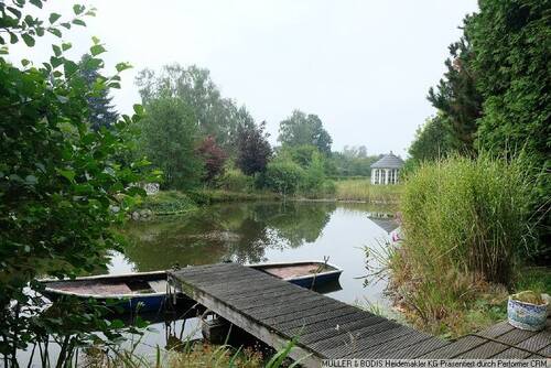 Idylle pur! - Idyllisches Baugrundstück mit Schwimmteich und Fernsicht!