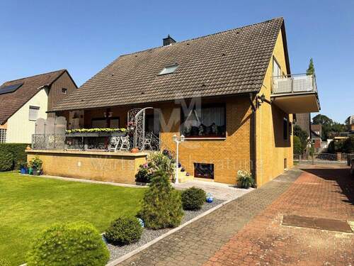 Hausansicht - Vogelsiedlung: Immobilie in ruhiger Lage für die große Familie