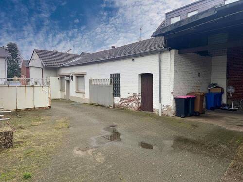 Hofansicht - 2 - Grundstück in Neuss