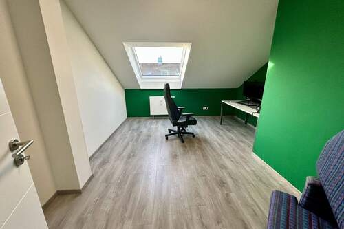 Büro / Kinderzimmer - 