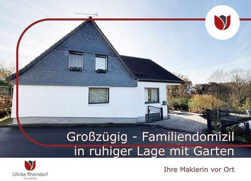 Familiendomizil in ruhiger Lage mit Garten - Gepflegtes, freistehendes Einfamilienhaus mit 6 Zimmern, großem Garten und Garage – viel Platz für die ganze Familie