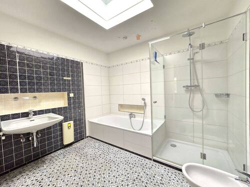 Hauptbadezimmer (Vollbad) - 