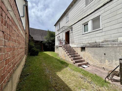 Ansicht Hof/Scheune - 7 Zimmer Mehrfamilienhaus, Wohnhaus zum Kaufen in Büdingen