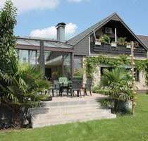 Bungalow mit Einliegerwohnung im Dachgeschoss, Rheinberg-Ossenberg - wunderschön gelegen, mit großem liebevoll angelegtem Garten