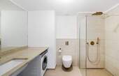 Badezimmer mit Walk-In-Rainshower - 